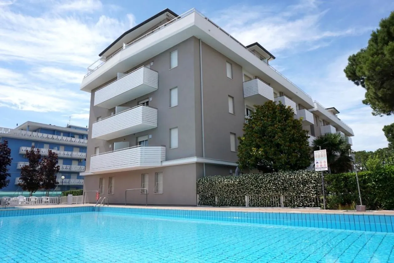 Apartment Enjoy Your Holiday In Our Pool - Beahost Porto Santa Margherita di Caorle