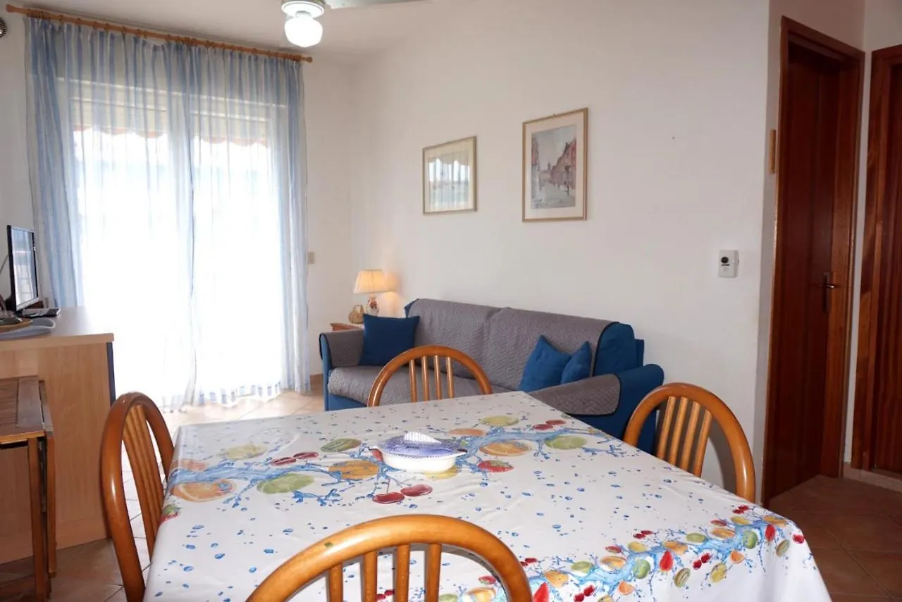 Apartment Enjoy Your Holiday In Our Pool - Beahost Porto Santa Margherita di Caorle Italy