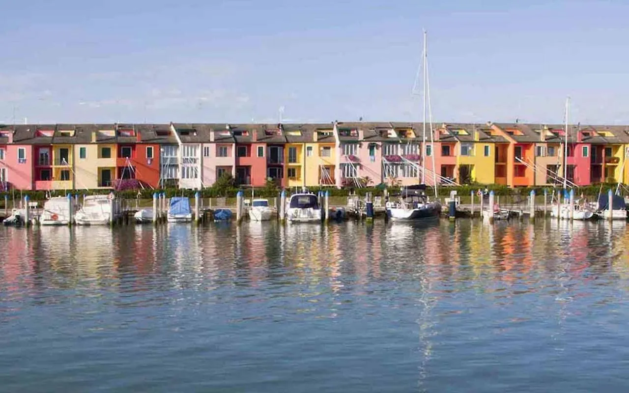 Enjoy Your Holiday In Our Pool - Beahost Porto Santa Margherita di Caorle